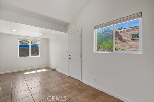 50 E, Lakeport