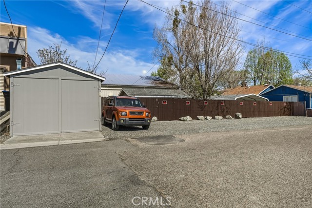 50 E, Lakeport