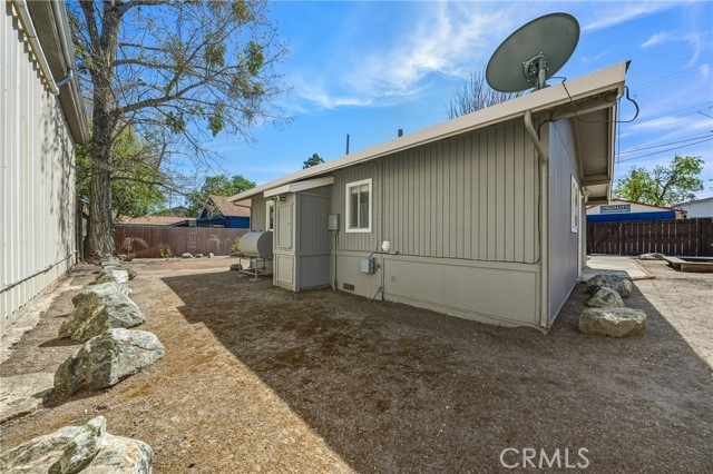 50 E, Lakeport