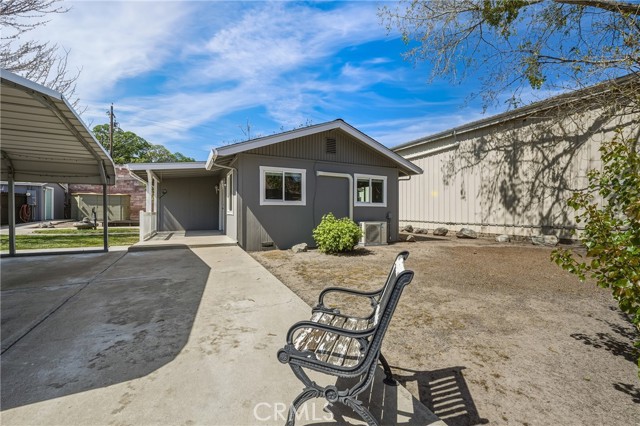 50 E, Lakeport