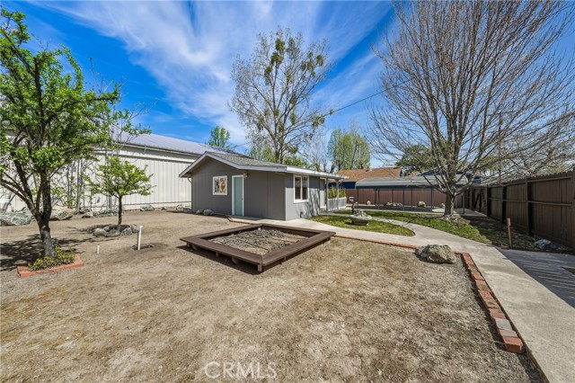 50 E, Lakeport