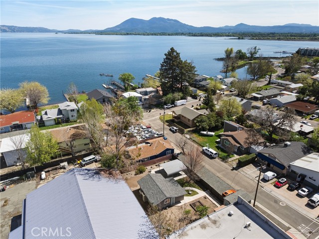 50 E, Lakeport