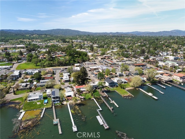 50 E, Lakeport