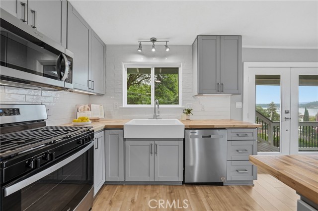 9480 Glenhaven, Glenhaven