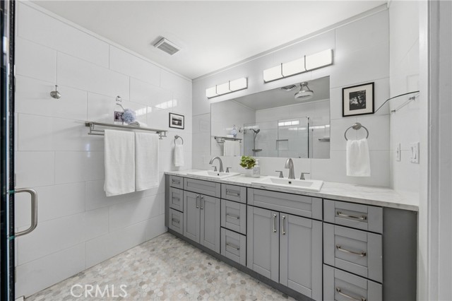 9480 Glenhaven, Glenhaven