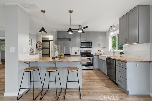 9480 Glenhaven, Glenhaven