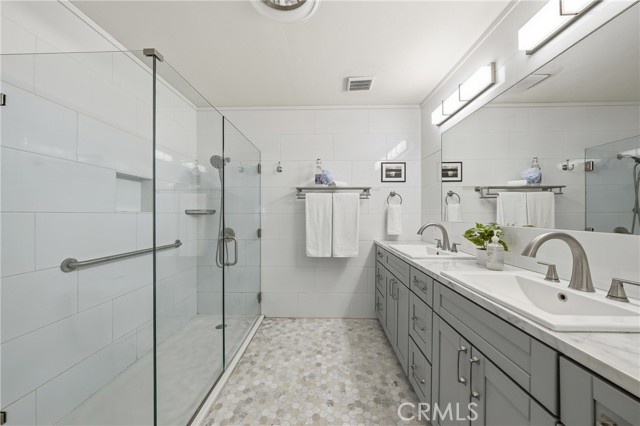 9480 Glenhaven, Glenhaven