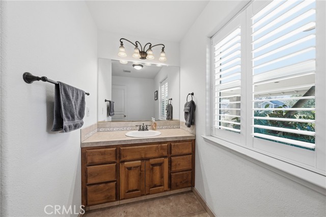 1050 Oak Park, Lakeport