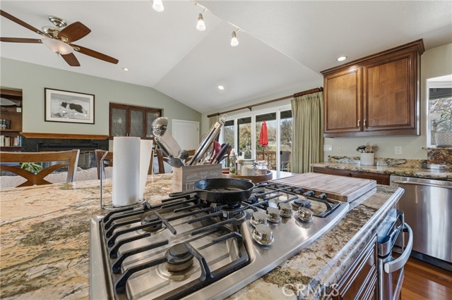 1050 Oak Park, Lakeport