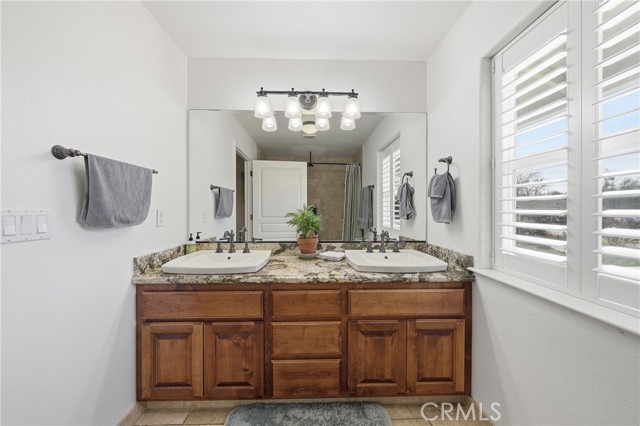 1050 Oak Park, Lakeport