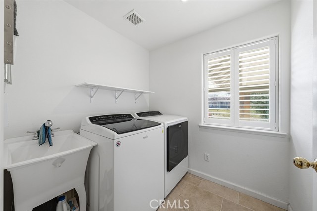 1050 Oak Park, Lakeport