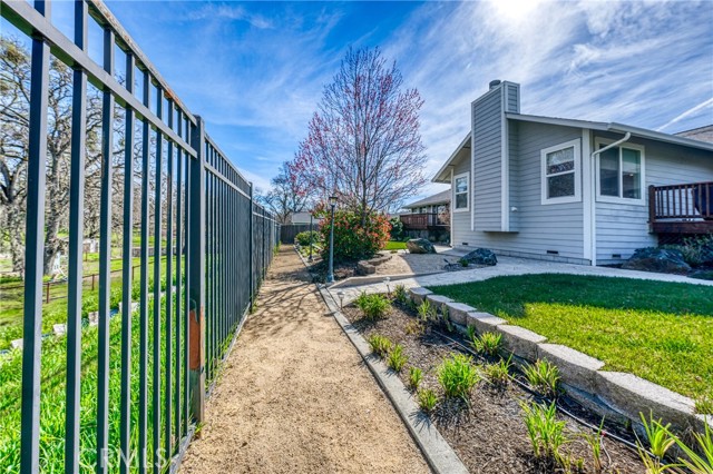 1050 Oak Park, Lakeport