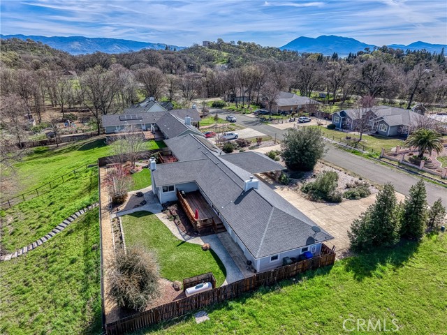 1050 Oak Park, Lakeport