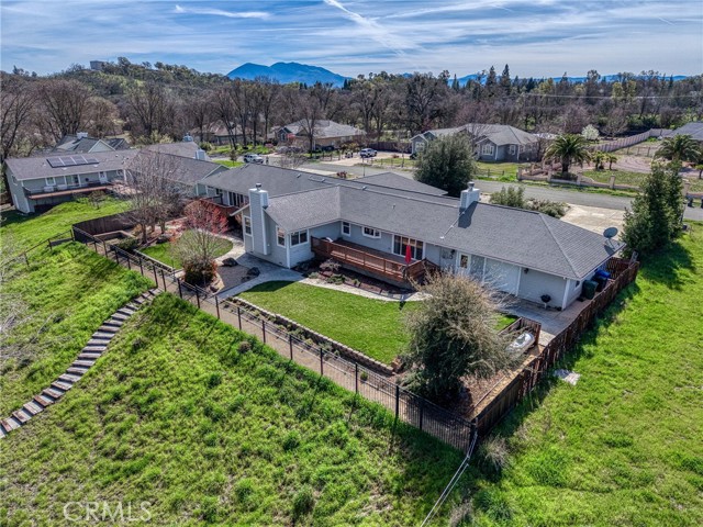 1050 Oak Park, Lakeport