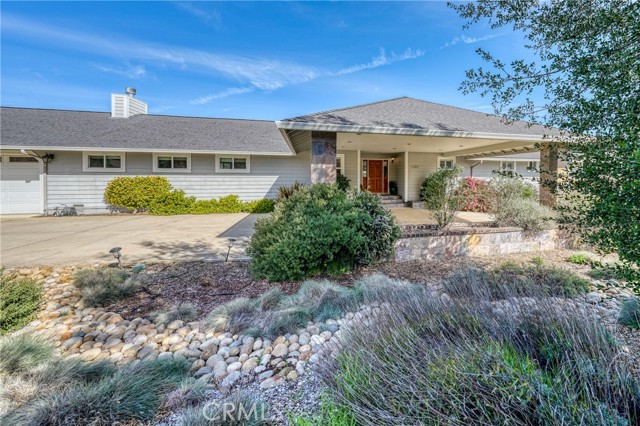 1050 Oak Park, Lakeport