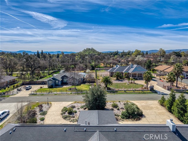 1050 Oak Park, Lakeport