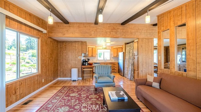 7186 Plumas, Nice