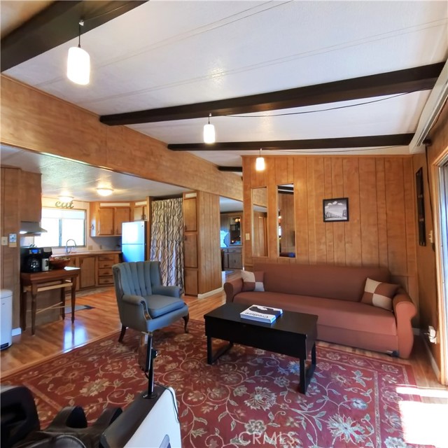 7186 Plumas, Nice