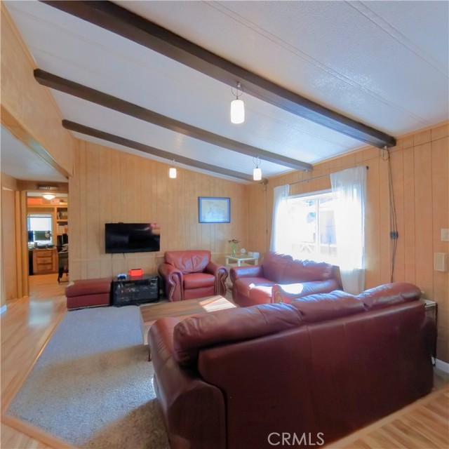 7186 Plumas, Nice