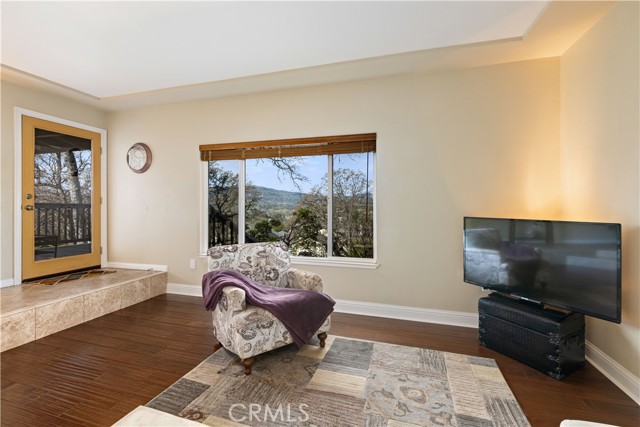 17444 Meadow View Drive, Hidden Valley Lake