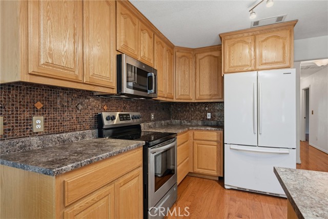 3137 Riviera Heights Drive, Kelseyville
