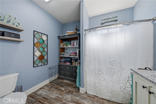 9440 Pinto, Lower Lake