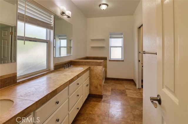 2205 Oakcrest, Lakeport