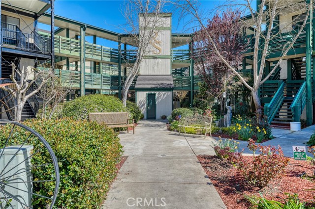 10 Royale Ave #32 C-11, Lakeport