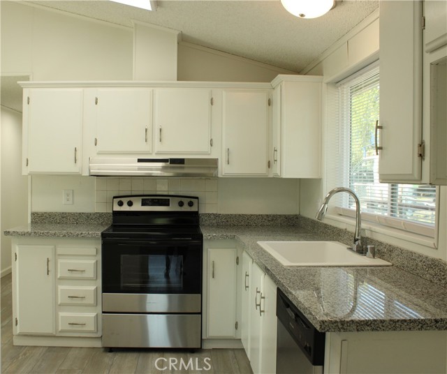 12980 Island Dr, Clearlake Oaks