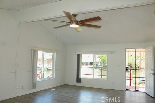 12980 Island Dr, Clearlake Oaks