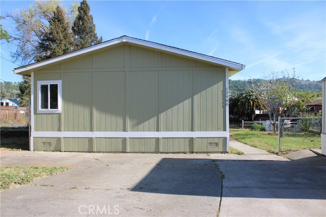 12980 Island Dr, Clearlake Oaks