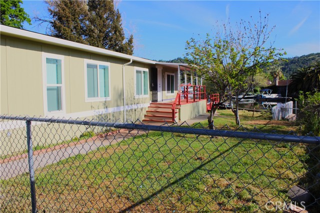 12980 Island Dr, Clearlake Oaks