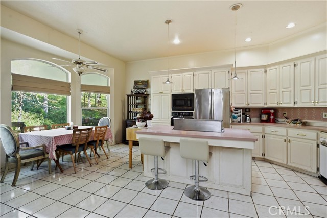 19552 Powder Horn, Hidden Valley Lake