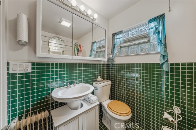 16179 Madrone, Cobb