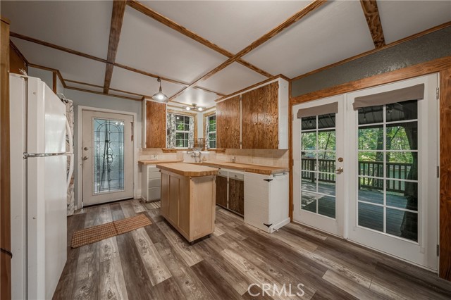 16179 Madrone, Cobb