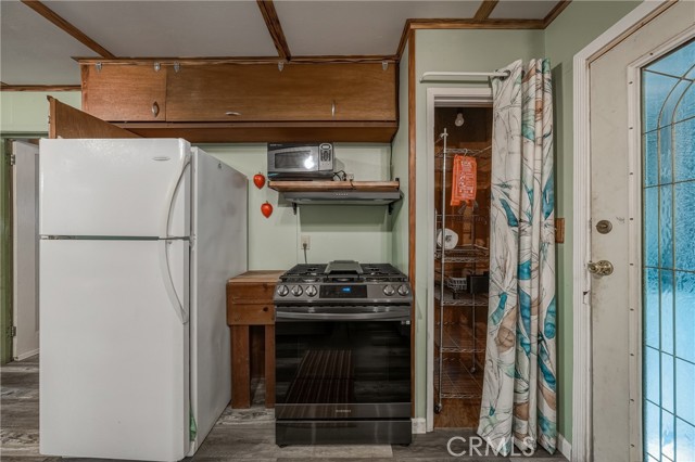 16179 Madrone, Cobb
