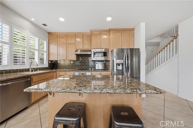 1250 Wrigley, Lakeport