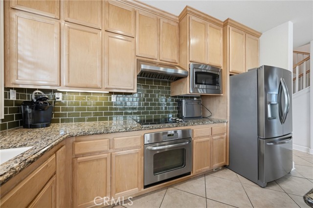 1250 Wrigley, Lakeport
