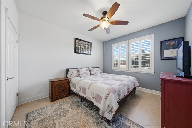 1250 Wrigley, Lakeport