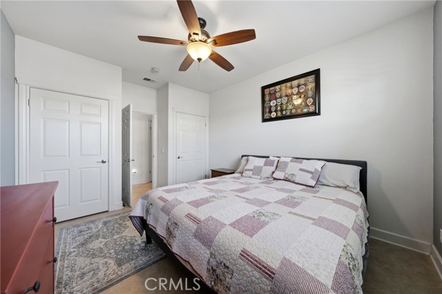 1250 Wrigley, Lakeport