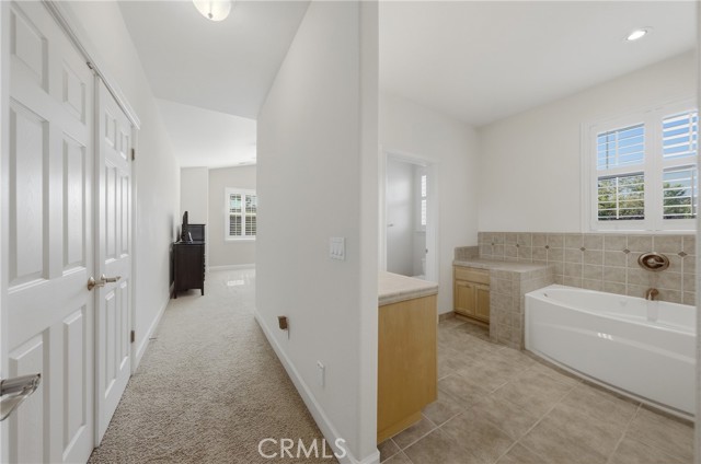 1250 Wrigley, Lakeport