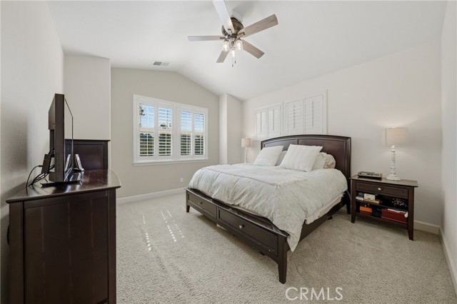 1250 Wrigley, Lakeport