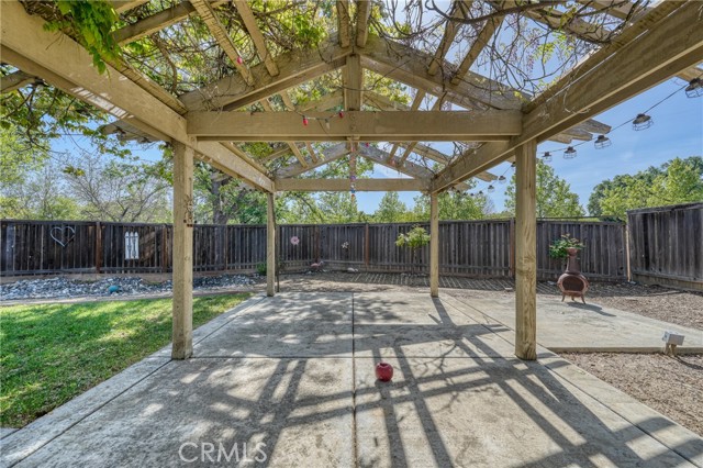 1250 Wrigley, Lakeport