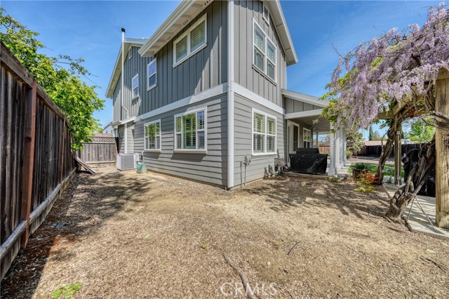 1250 Wrigley, Lakeport