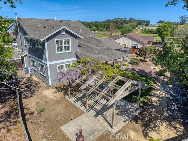 1250 Wrigley, Lakeport