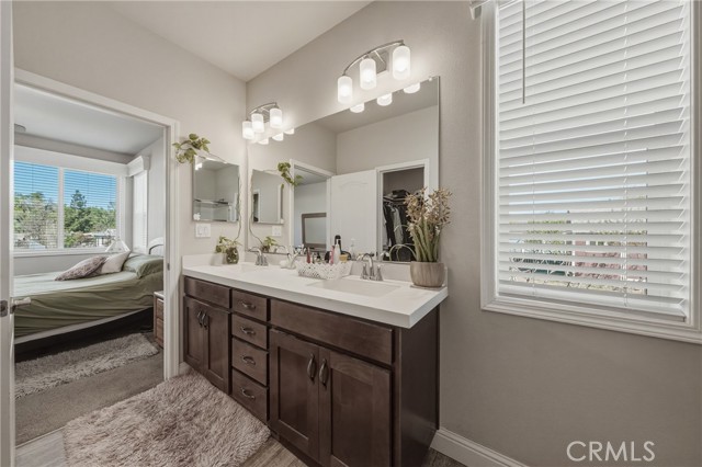 5220 Lakeshore, Lakeport