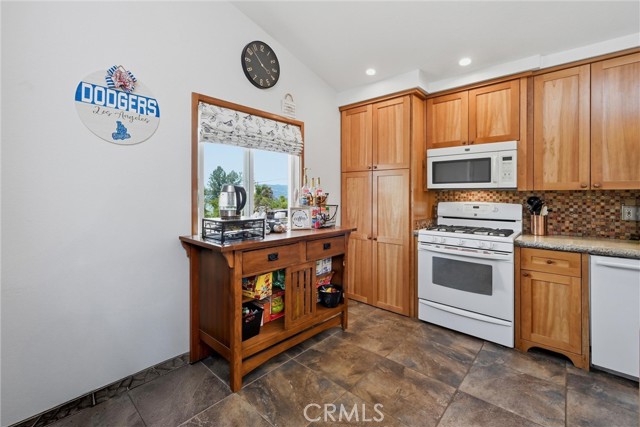 10313 Walnut Way, Kelseyville