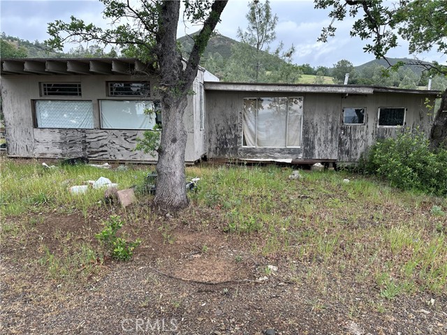 666 Watertrough Road, Clearlake Oaks
