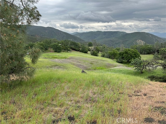 666 Watertrough Road, Clearlake Oaks