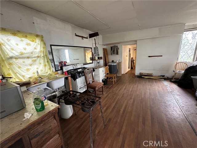 666 Watertrough Road, Clearlake Oaks